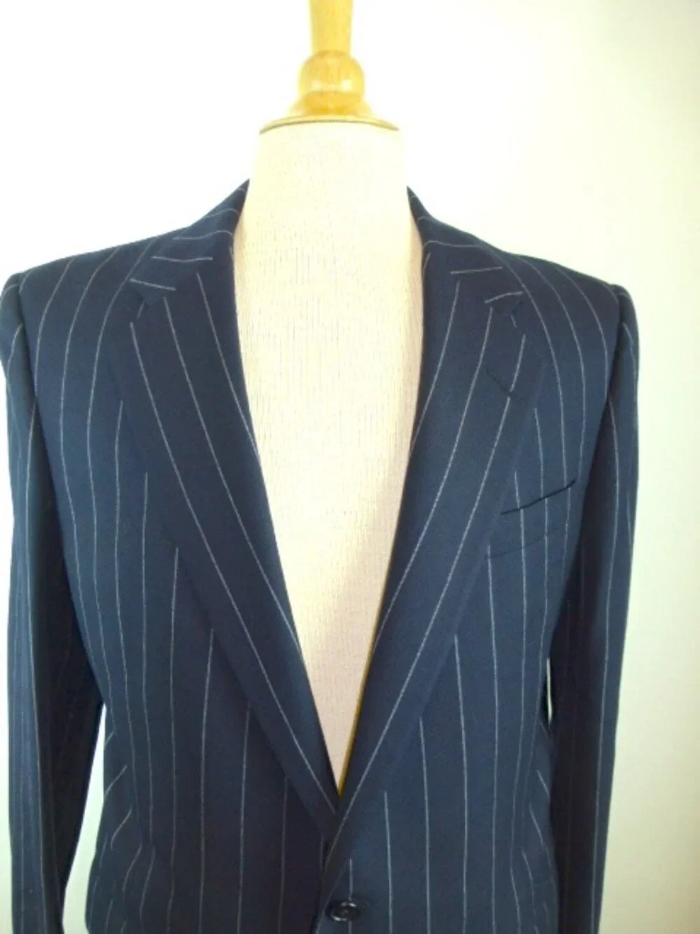 H. HUNTSMAN & SONS navy stripes 2 button blazer 42 Savile Row England vintage